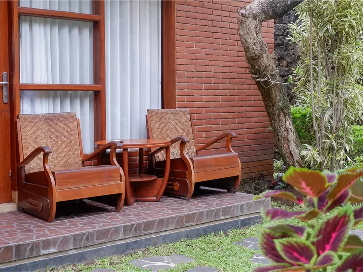Депок: Rumput Resort & Resto