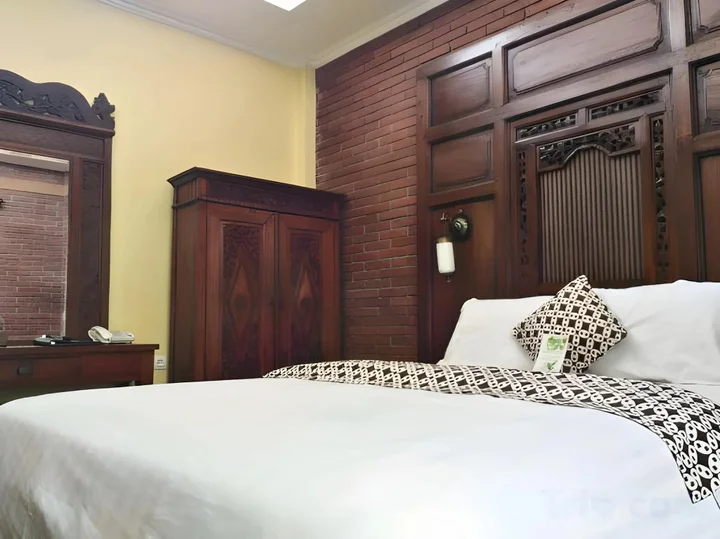 Депок: Rumput Resort & Resto