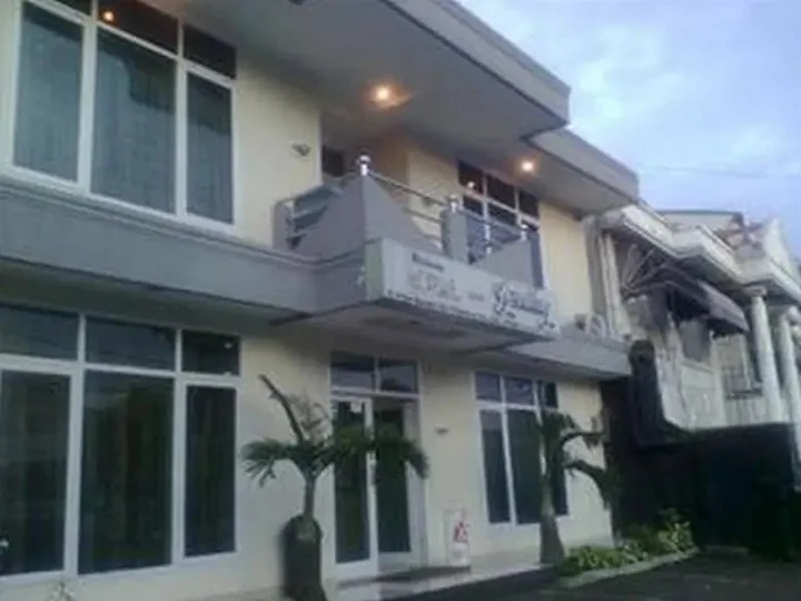 Бандунг: Hotel Gemilang