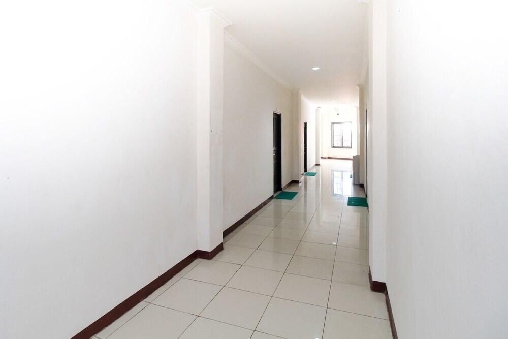 Палангкарая: Airy Pahandut Halmahera 21 Palangkaraya