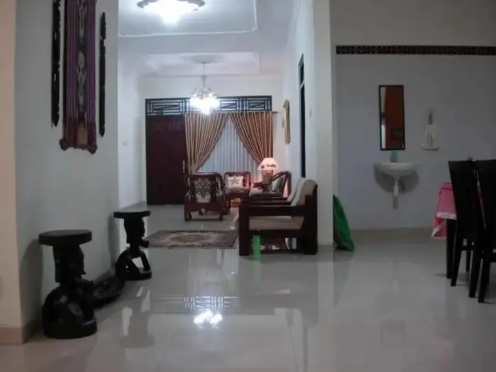 Депок: Rumah Agung