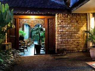 Маланг: Gladiola Guest House