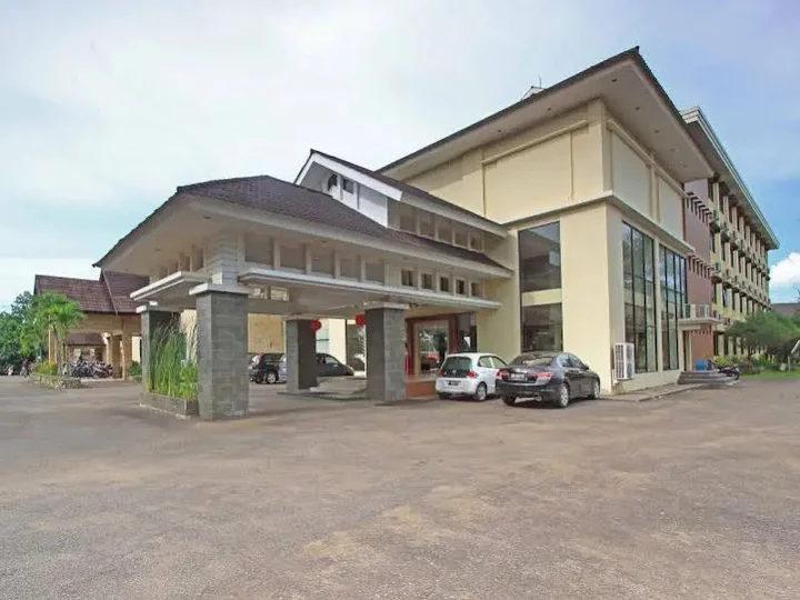 Понтианак: Dangau Hotel Kubu Raya
