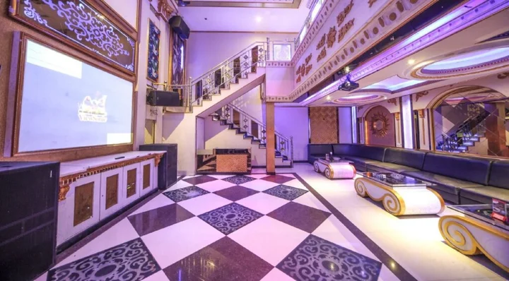 Пеканбару: New Hollywood Hotel
