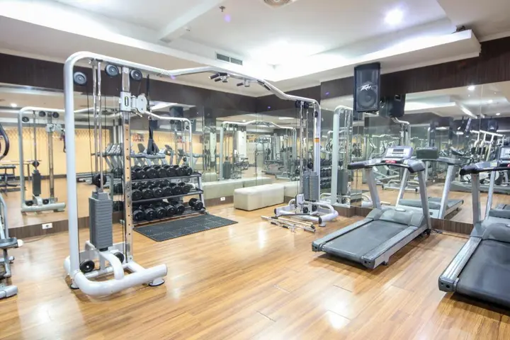 Пеканбару: New Hollywood Hotel