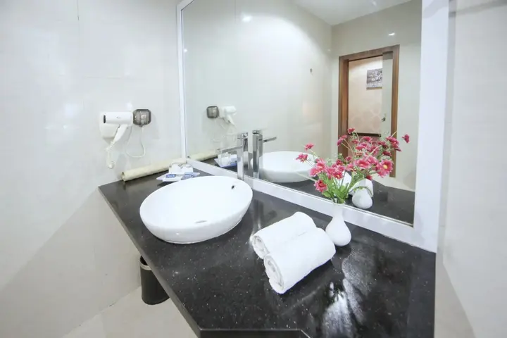 Пеканбару: New Hollywood Hotel