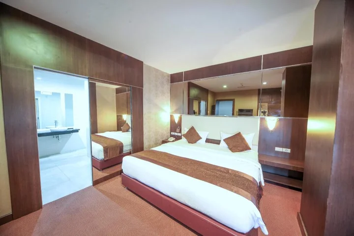 Пеканбару: New Hollywood Hotel