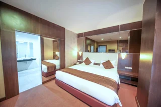 Пеканбару: New Hollywood Hotel