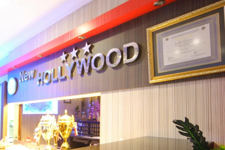 Пеканбару: New Hollywood Hotel