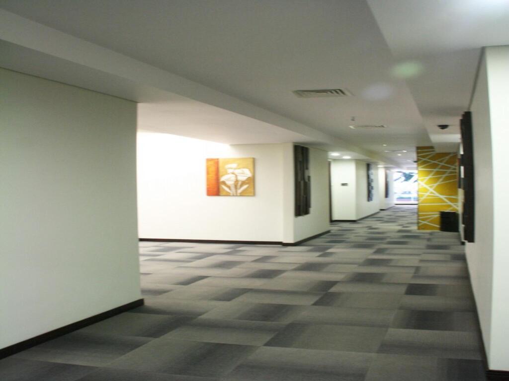 Сурабая: Citihub Hotel @ Tunjungan