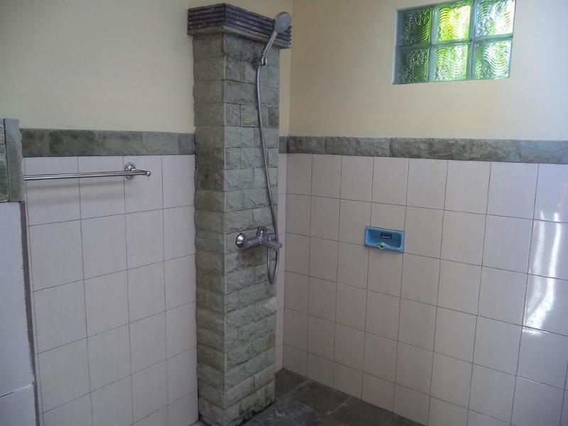 Бунутан: Nyoman Abing Bungalow