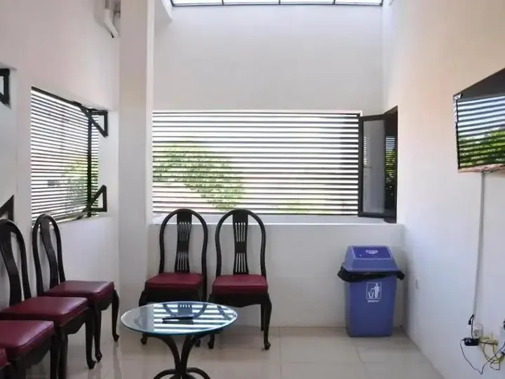 Сурабая: Nisahome Syariah Surabaya