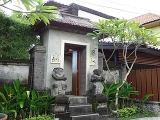 Беноа: Symphony Villa