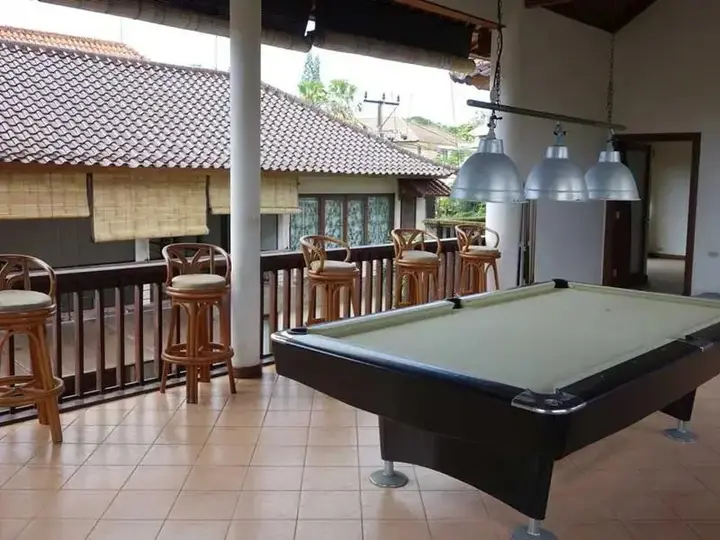 Беноа: Symphony Villa