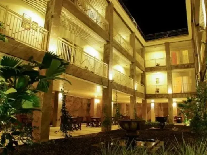 Суракарта: Marni Mulya Guest House