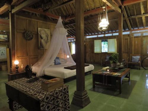 Батуретно: Rumah Limasan Jawa Homestay