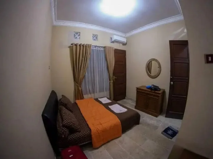 Депок: Grya Natasha