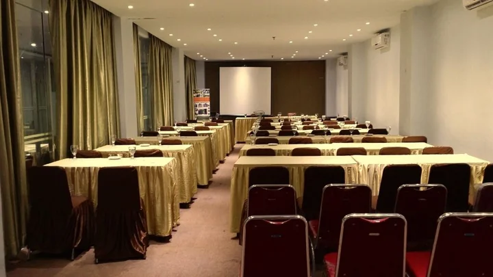 Пеканбару: Grand Hawaii Hotel