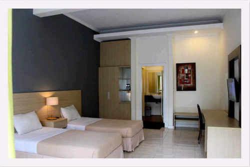 Травас: Tanjung Plaza Hotel