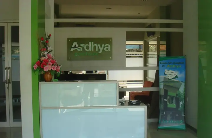 Сурабая: Ardhya Guest House