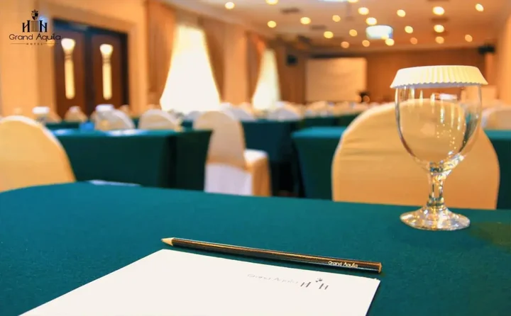 Бандунг: Grand Aquila Hotel