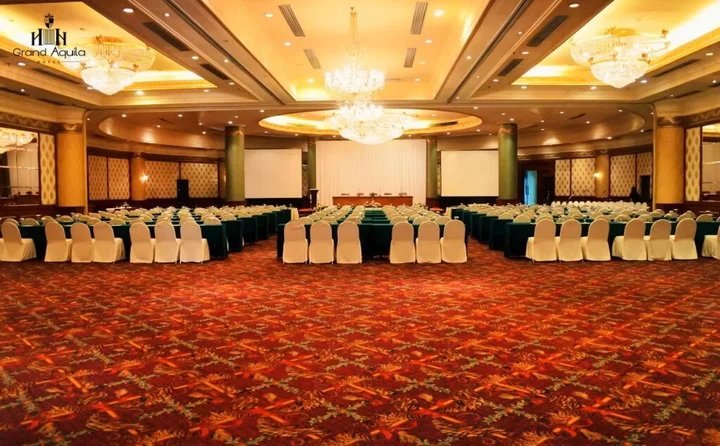 Бандунг: Grand Aquila Hotel