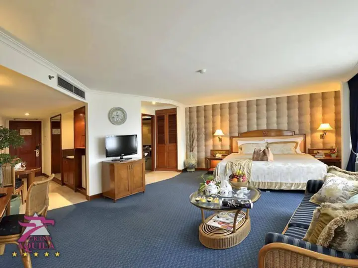 Бандунг: Grand Aquila Hotel