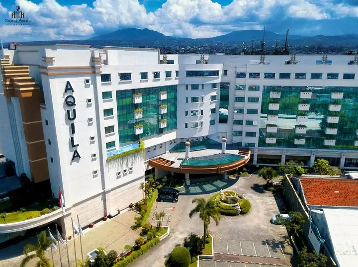 Бандунг: Grand Aquila Hotel