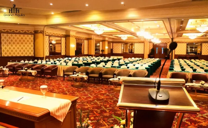 Бандунг: Grand Aquila Hotel