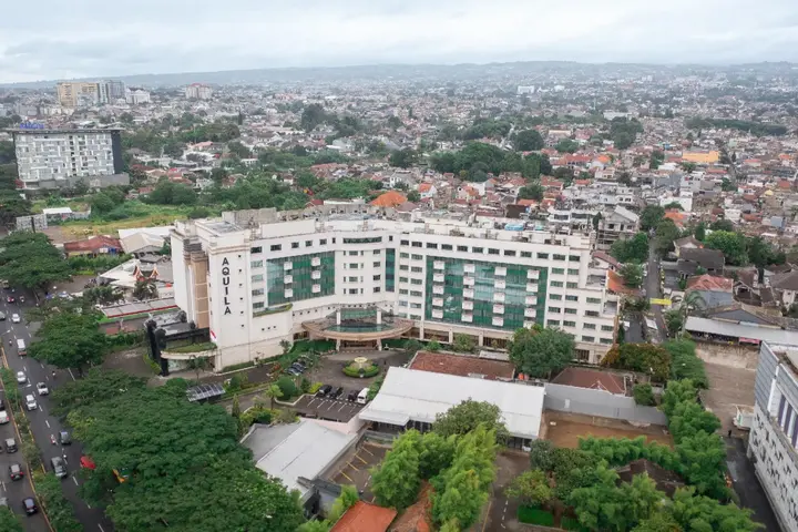 Бандунг: Grand Aquila Hotel