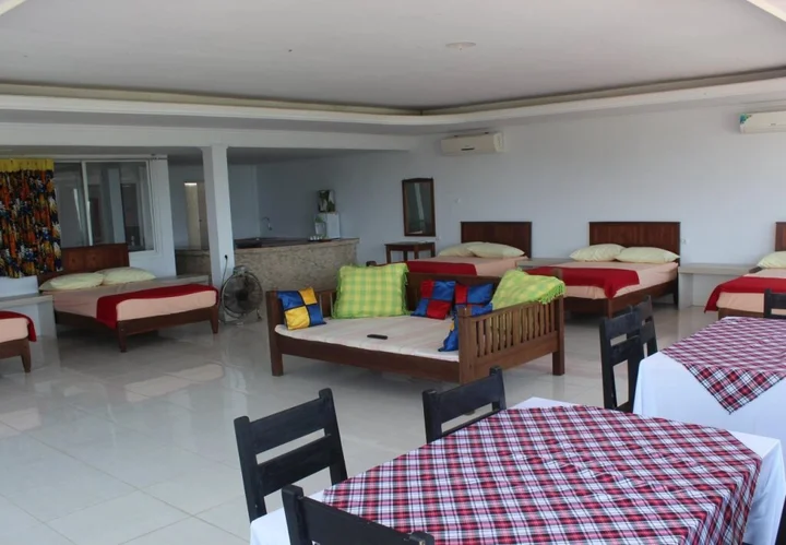 Пангандаран: Holiday Beach Inn