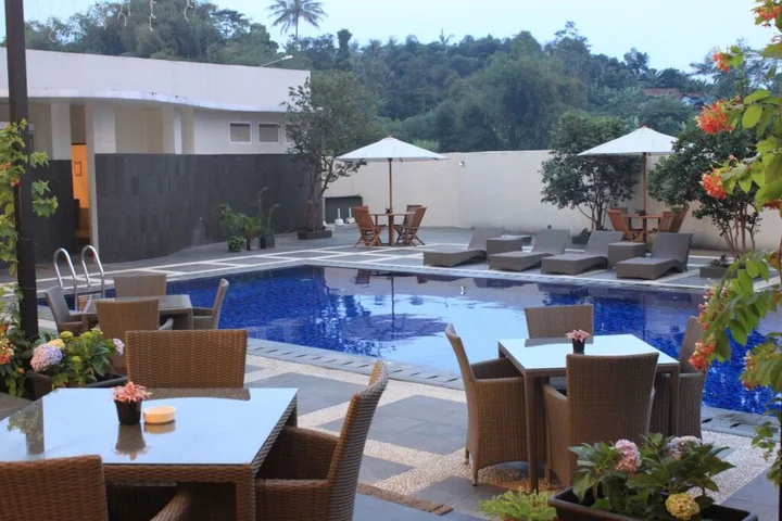 Сукабуми: Horison Hotel Sukabumi