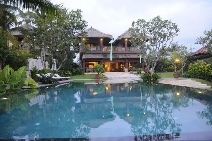 Переренан: Villa Waringin