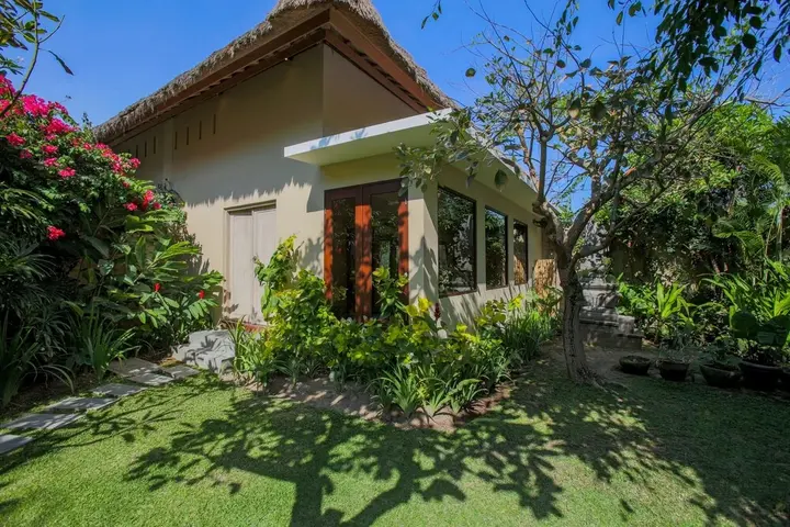 Переренан: Villa Waringin