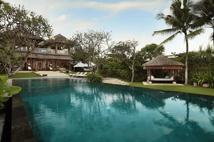 Переренан: Villa Waringin