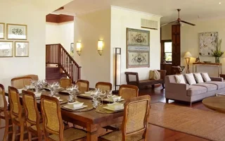 Переренан: Villa Waringin