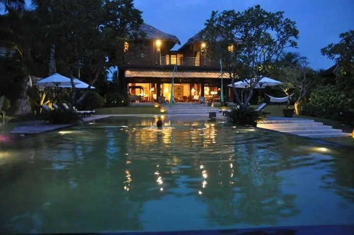 Переренан: Villa Waringin