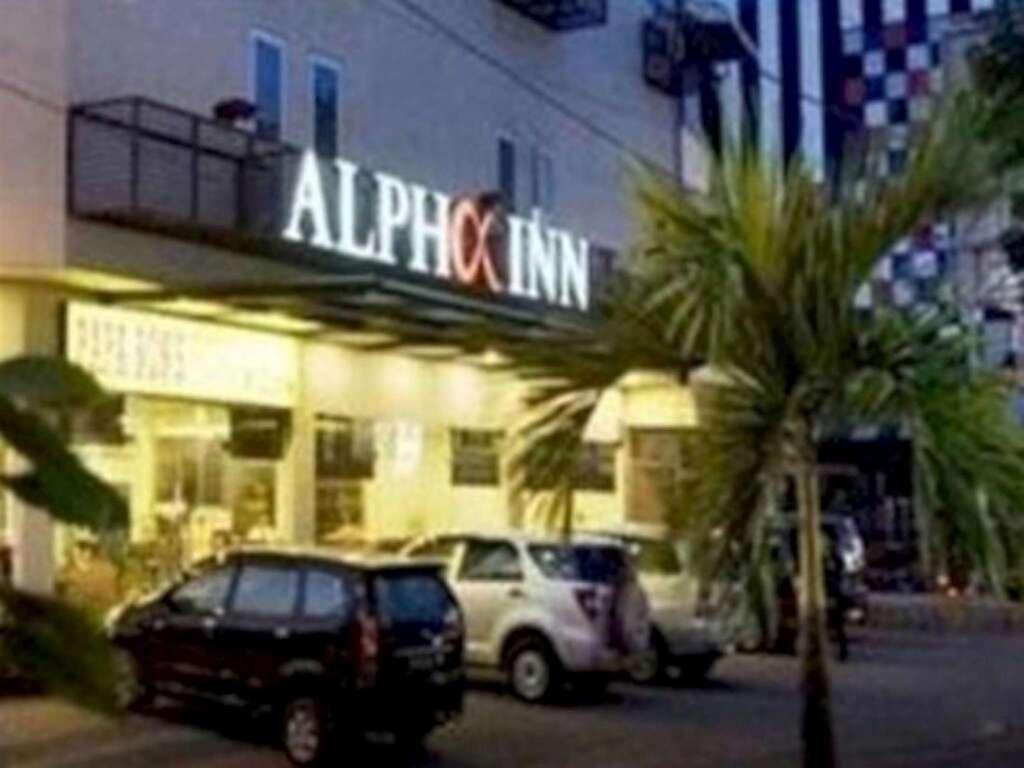 Медан: Alpha Inn