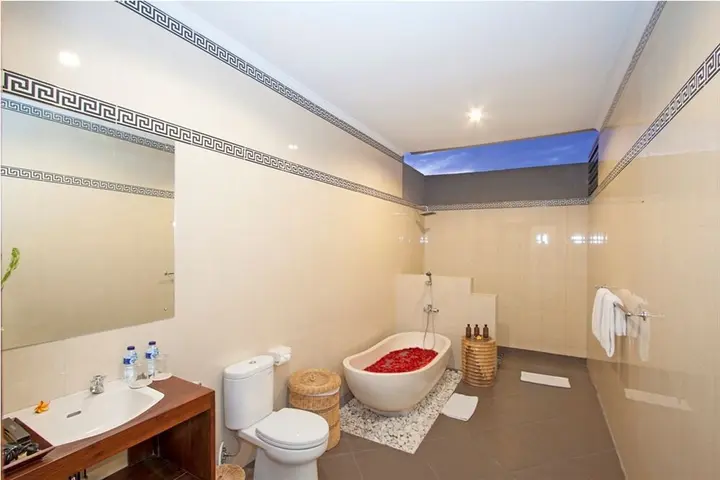 Керобокан: Villa Biru