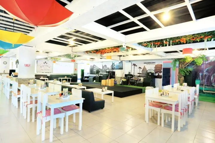 Банджарнегара: Surya Yudha Hotel