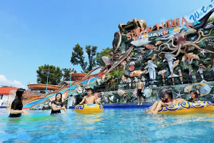 Банджарнегара: Surya Yudha Hotel