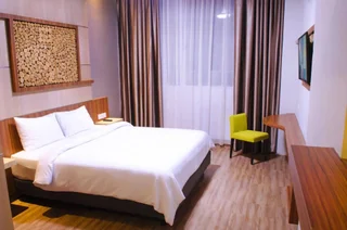Пеканбару: Ayola First Point Hotel Pekanbaru