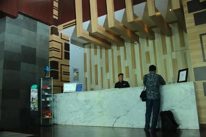 Пеканбару: Ayola First Point Hotel Pekanbaru