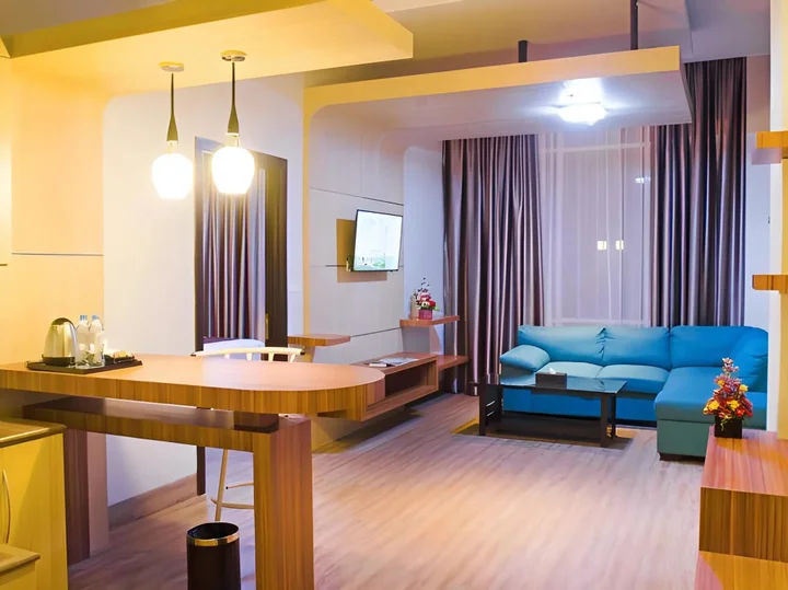 Пеканбару: Ayola First Point Hotel Pekanbaru