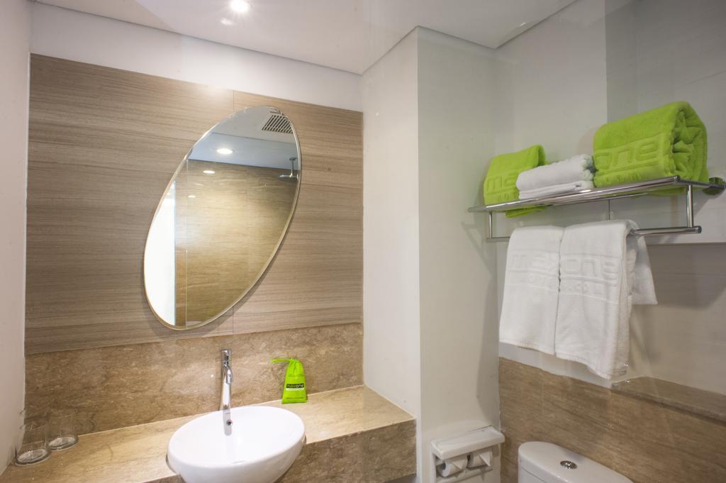 Сурабая: MaxOneHotels at Dharmahusada - Surabaya
