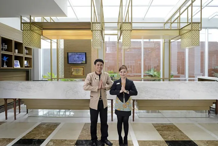 Сурабая: La Lisa Hotel Surabaya
