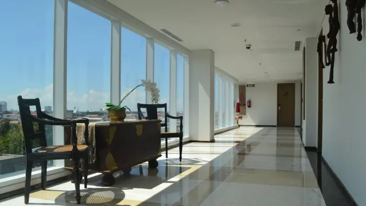 Сурабая: La Lisa Hotel Surabaya