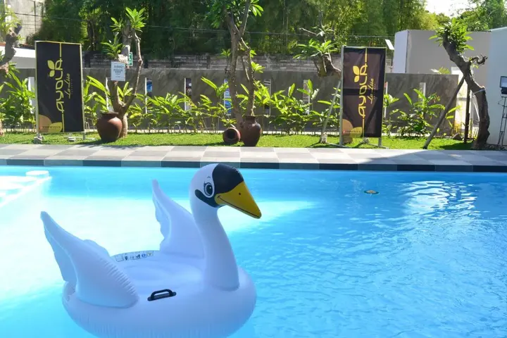 Сурабая: La Lisa Hotel Surabaya