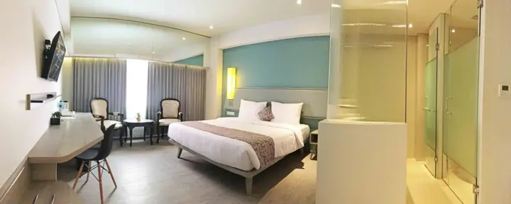 Сурабая: La Lisa Hotel Surabaya