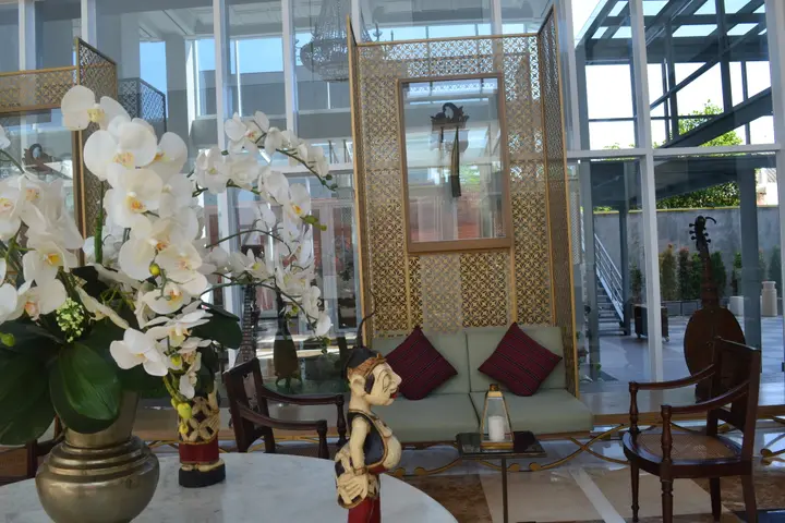 Сурабая: La Lisa Hotel Surabaya
